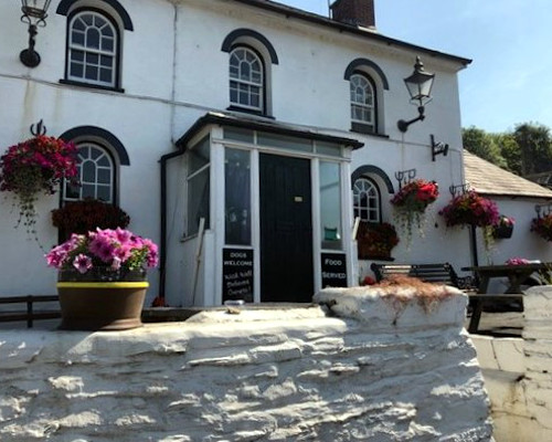 three horseshoes